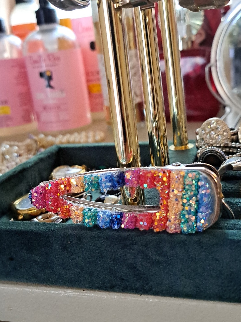 Glitter Rainbow Resin Hair Clip - Multi-Color Women Accessories - Picture 3 of 4